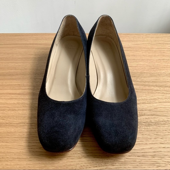 *SOLD* No.6 Frankie Pump in Navy Suede - Picture 4 of 12